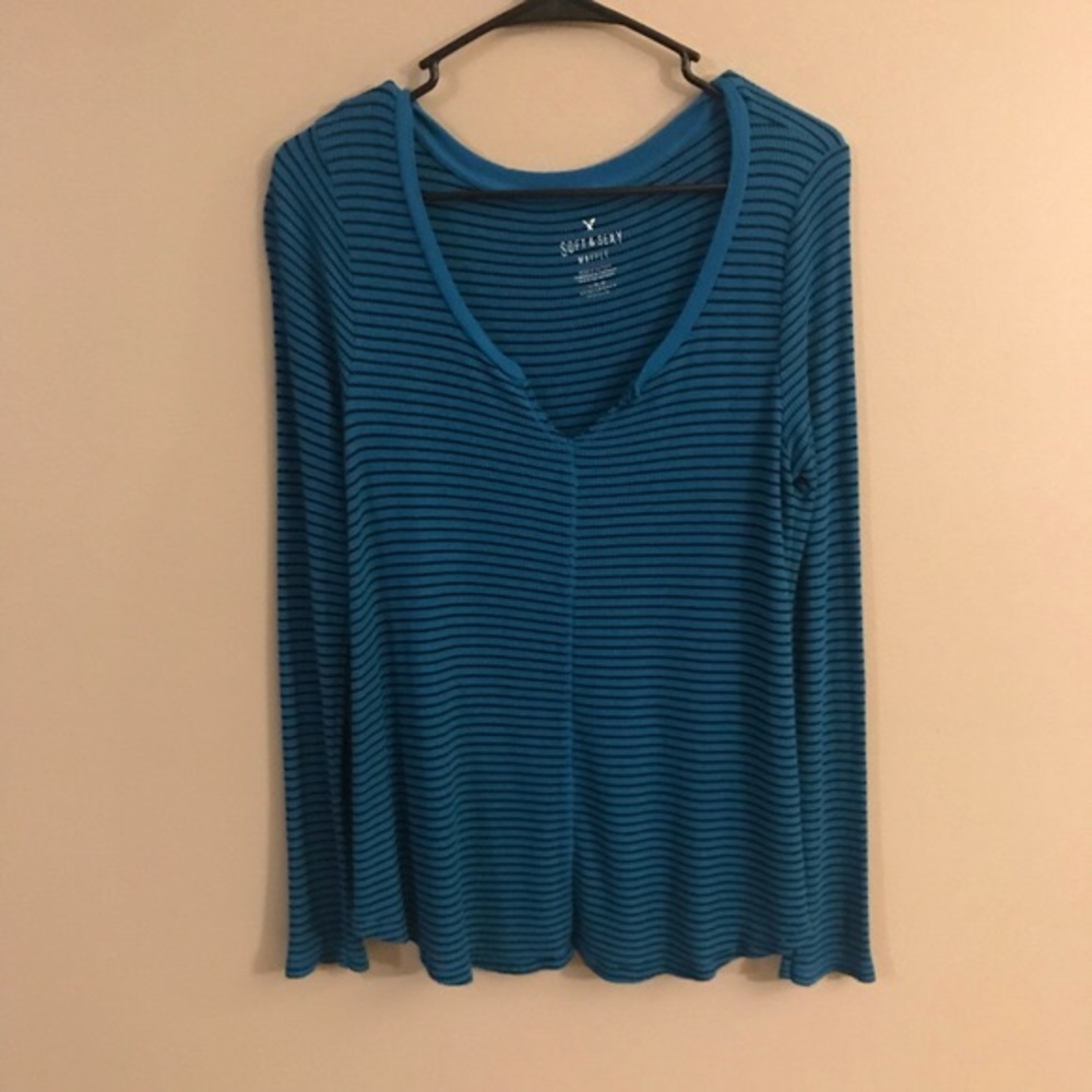 American Eagle Soft and Sexy Long Sleeved Shirt